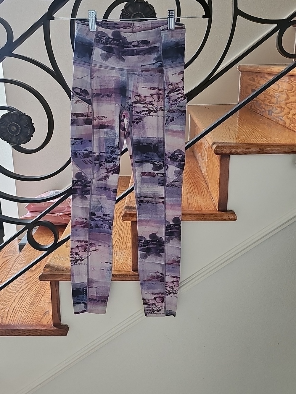 lululemon athletica Printed Leggings in Blue and Purple‎ Tones 24inch